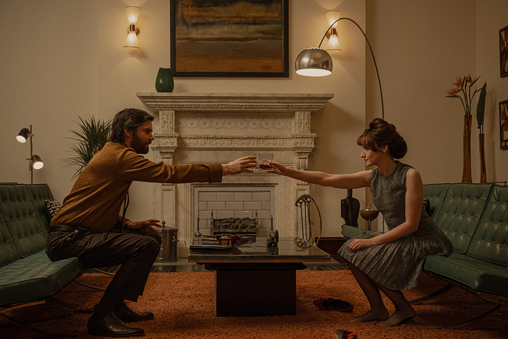 Jim Sturgess as Alan Marchand and Julia Garner as Terry Gionoffrio in Apartment 7A