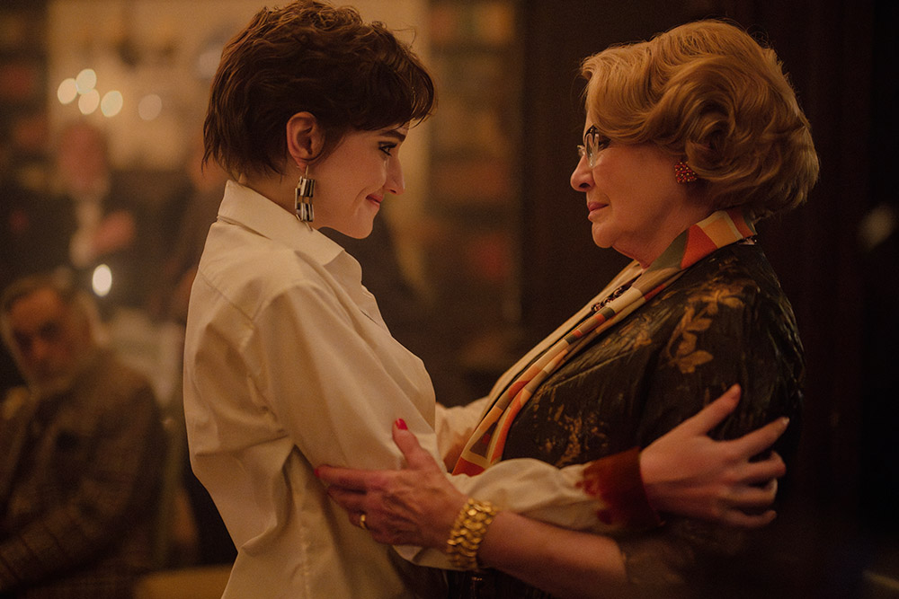 Julia Garner as Terry Gionoffrio and Dianne Wiest as Minnie Castavet in Apartment 7A